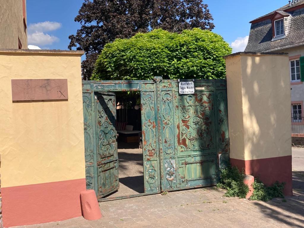 Ferienwohnung Wohnen Am Dom Geisenheim Exterior foto